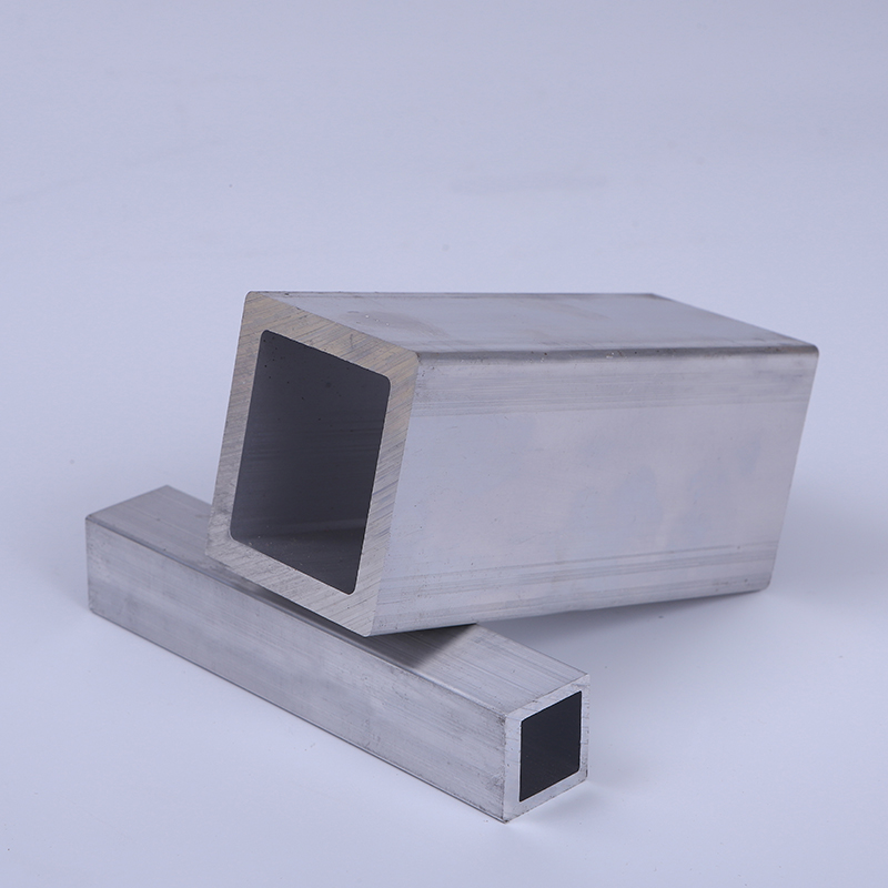 Quadratisches Hohlrohr aus Aluminium. 6063-LEGIERUNGSQUALITÄT, T66, GEHÄRTETES F25-Aluminiumrohr 9