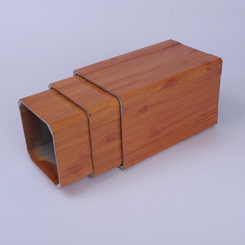 Tube en aluminium carré 6060-T66 Tuyau en aluminium rectangulaire Grain de bois Aluminium 7