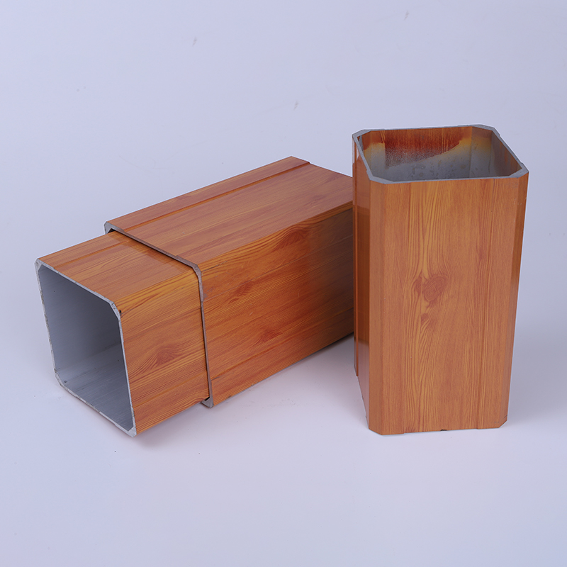 Tube en aluminium carré 6060-T66 Tuyau en aluminium rectangulaire Grain de bois Aluminium 10