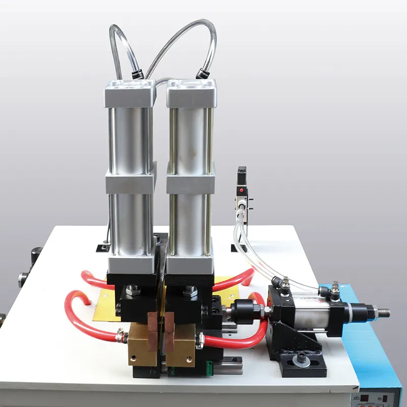Máquina de soldadura a tope por XLC 5