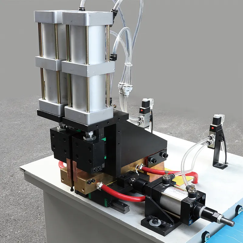 Máquina de soldadura a tope por XLC 7