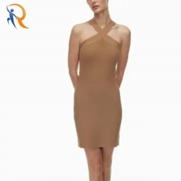 فستان متقاطع ومتماسك منحوت. فستان هالتر مضلع 1