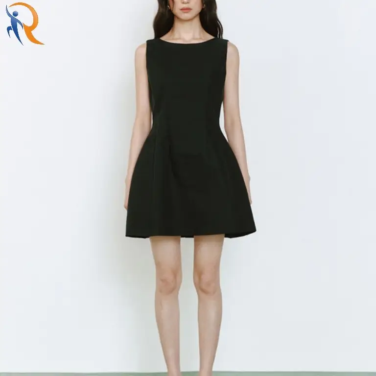 Hourglass Sleeveless One-piece 1