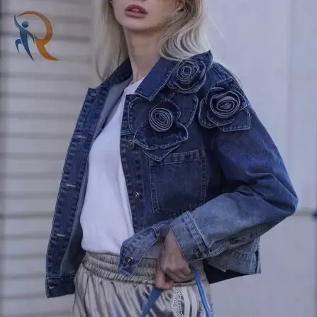 سترة جينز متدرجة الألوان مصنوعة يدويًا 1