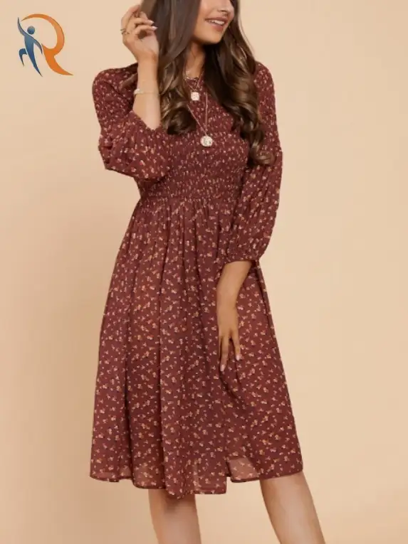 فستان ميدي بأكمام ثلاثة أرباع وياقة مستديرة ومزين بنقشة زهور لطيفة 1