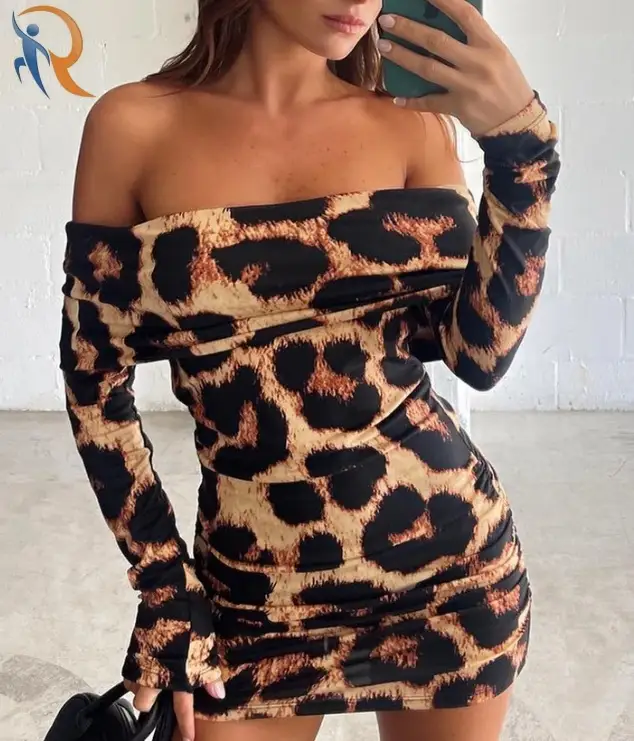فستان نسائي بأكمام طويلة وجزء علوي من الأنبوب وخصر مشدود وحاشية مكشكشة 1