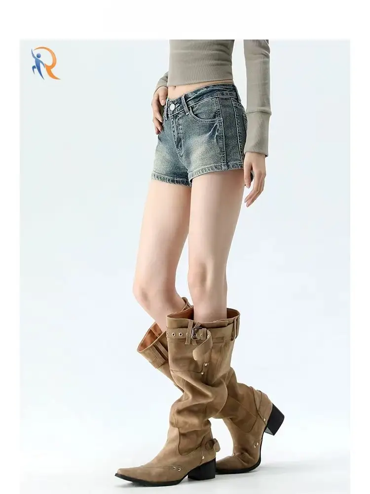 Retro Blue Low-Waist Slim Fit Women's Denim Shorts 1