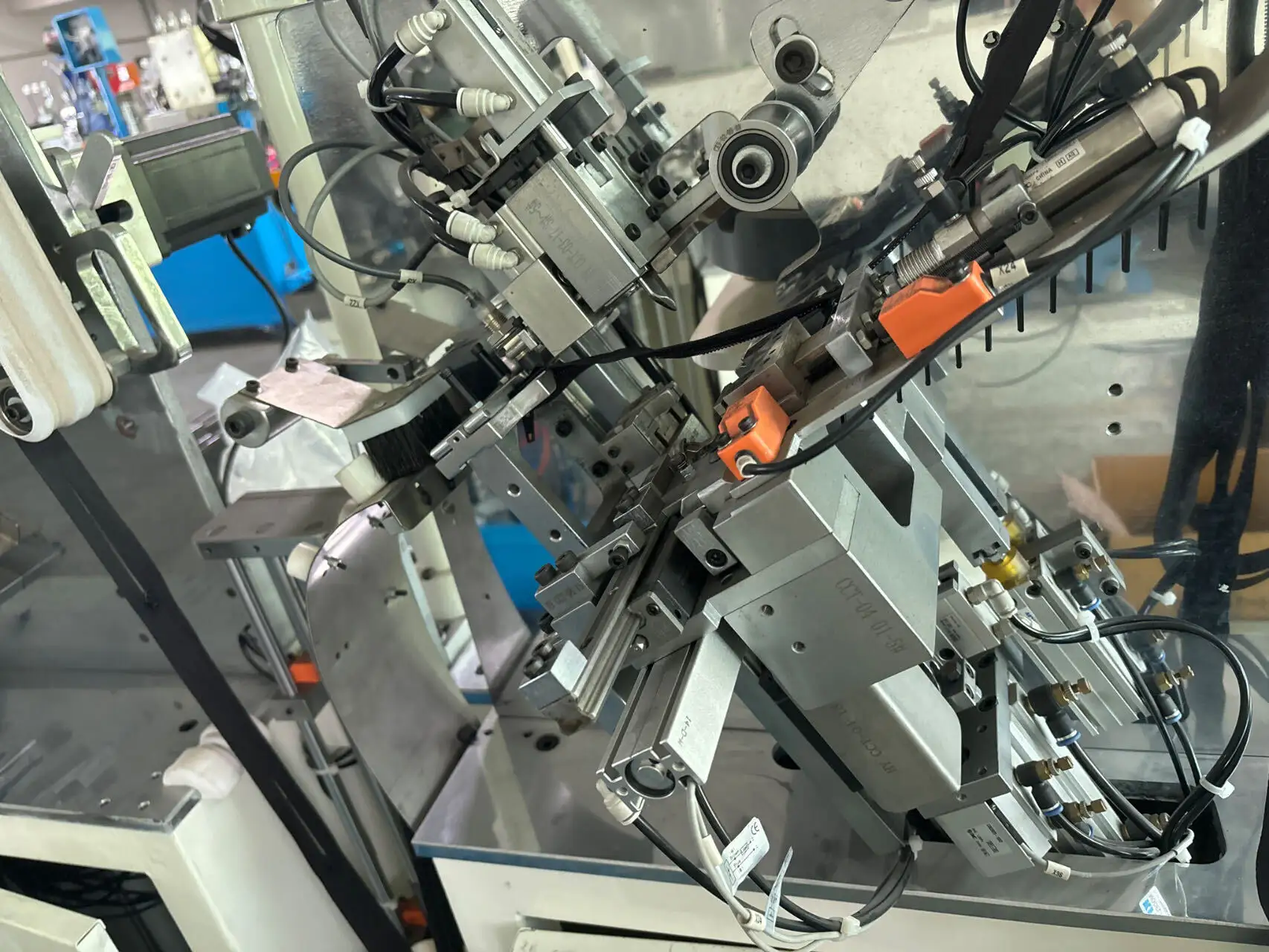 High End Zipper Slider Machine Manufacturing 5