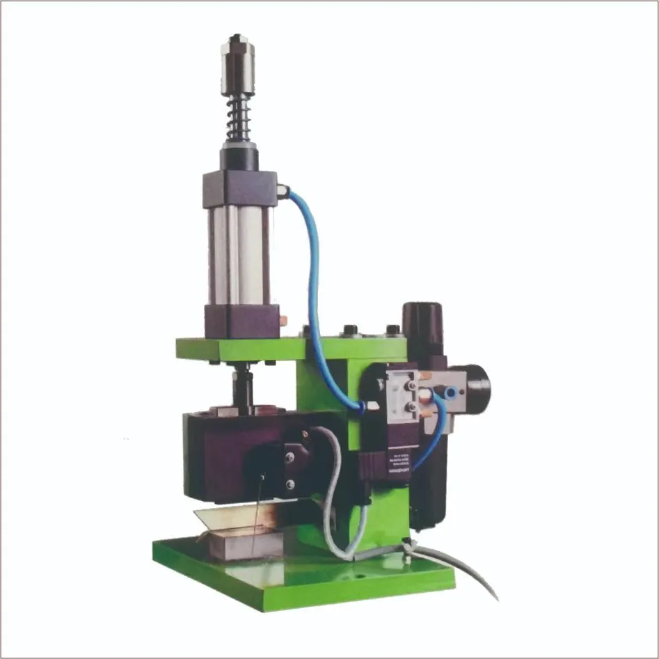 Machine de découpe semi-automatique pneumatique à extrémité fermée HY-120B-A pour une production efficace 1