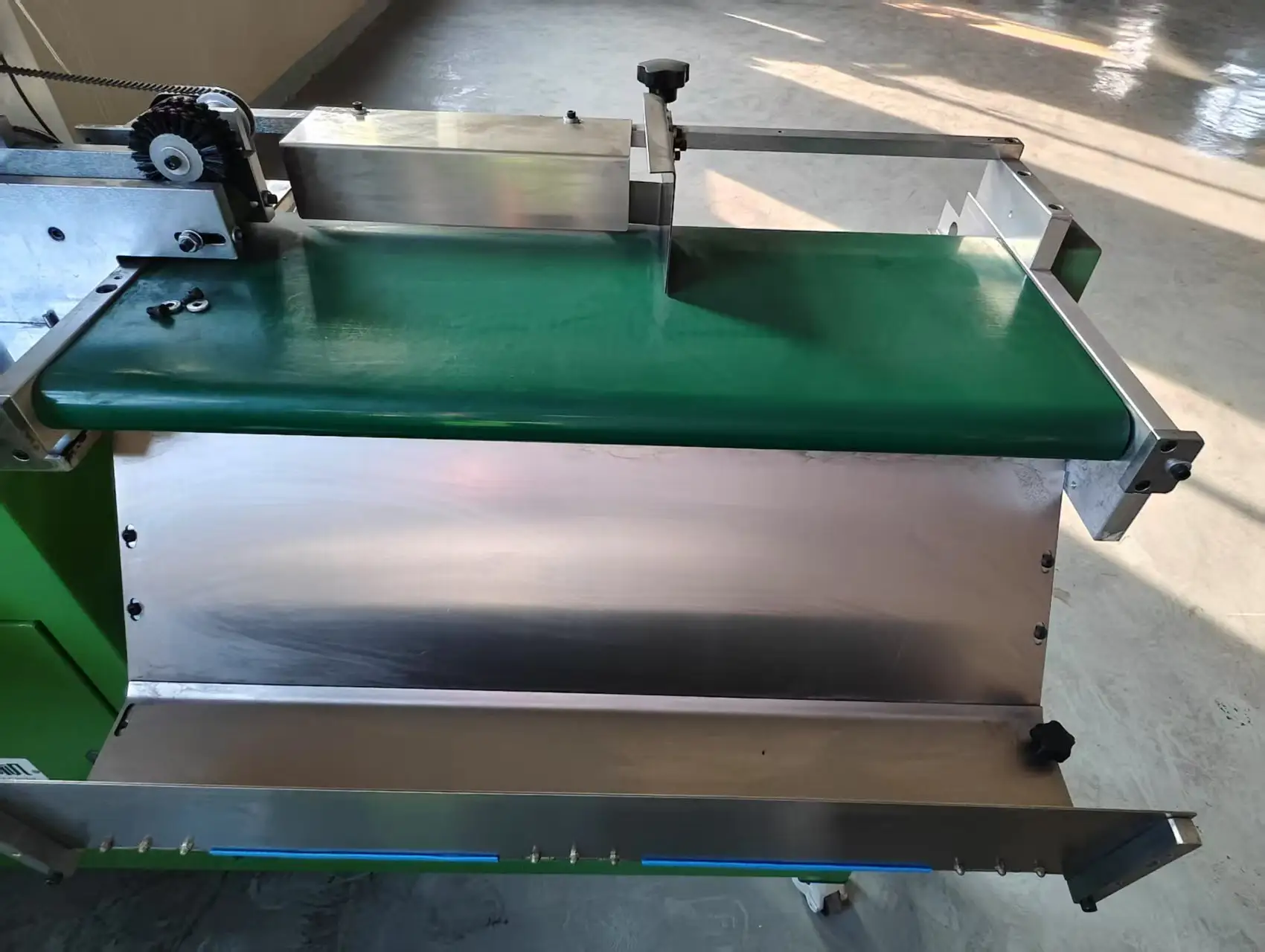 Zipper Making Machine 0.75 KW Newwith Custom Services 4