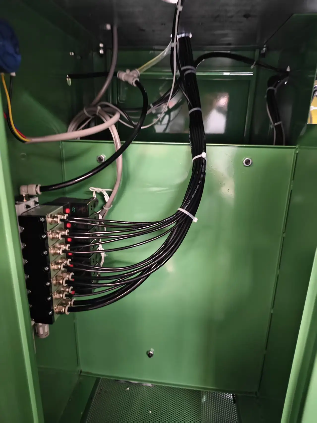 Factory Price Zipper Cutter Machine Price List 8