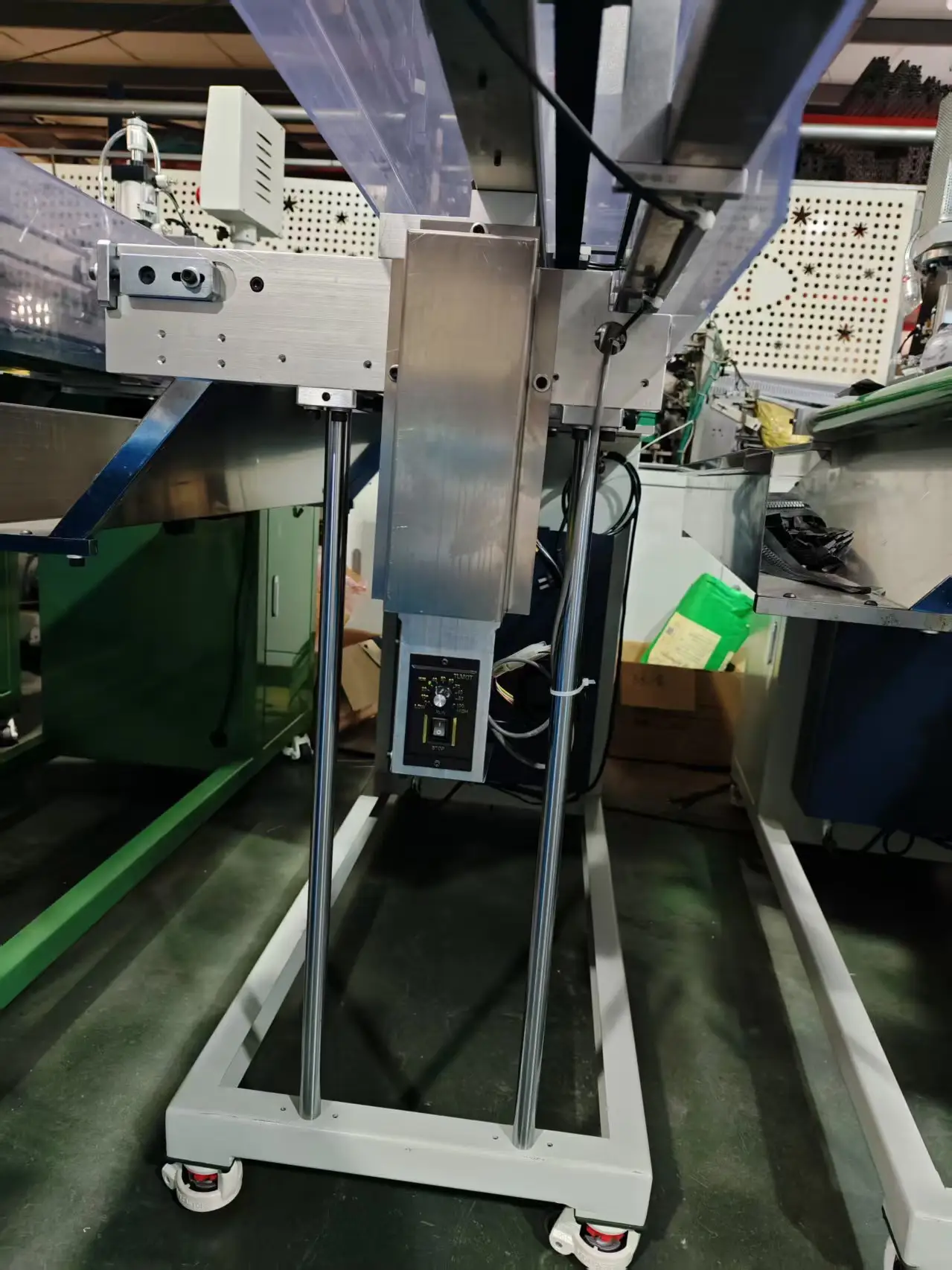 Long Lasting Automatic Zipper Machine Factory 7