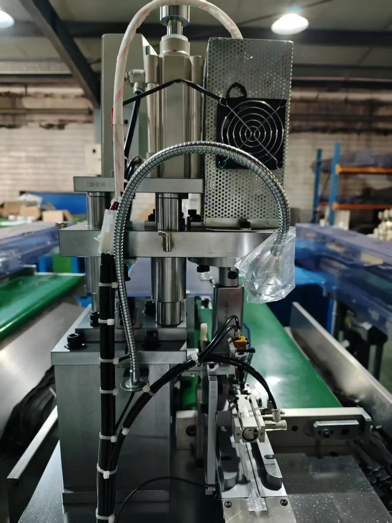 Long Lasting Automatic Zipper Machine Factory 3