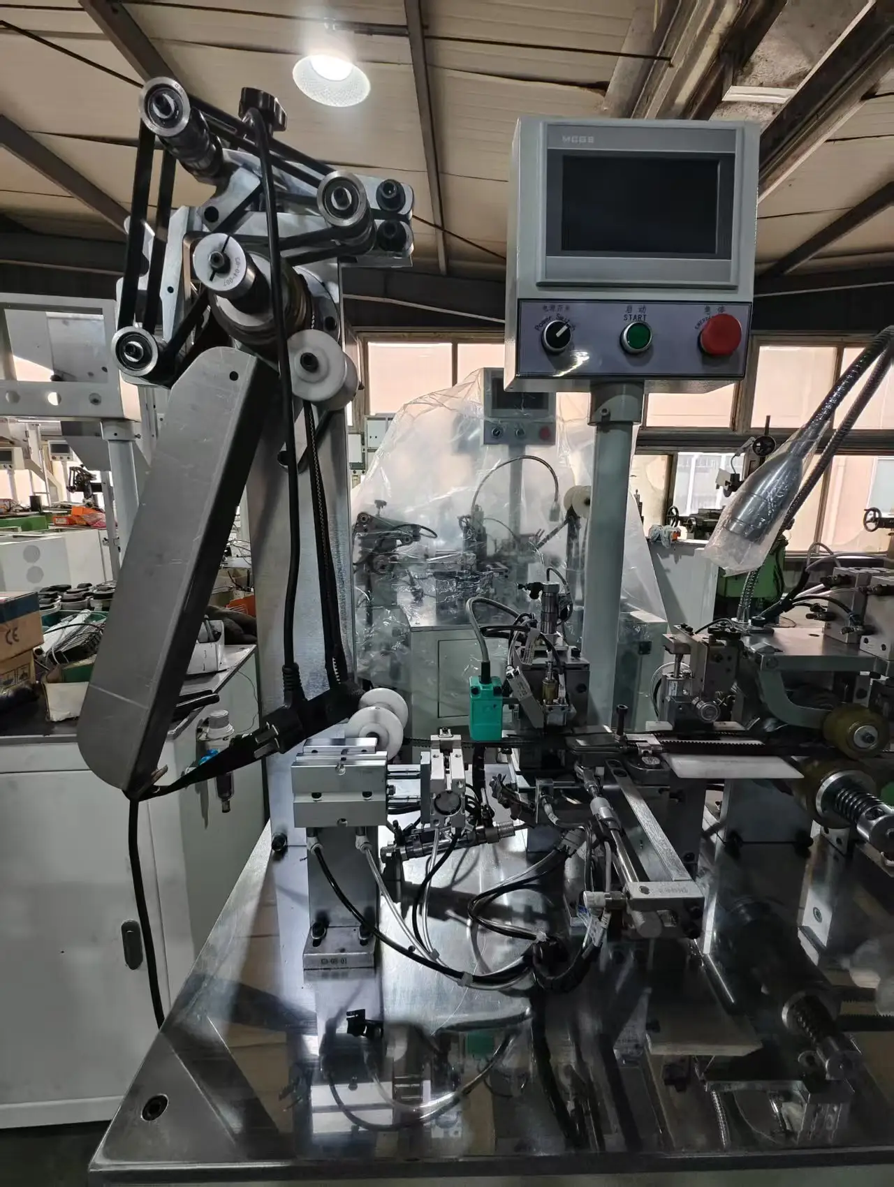 Automatic Zipper Slider Assembly Machine Supply Garment Shops 6