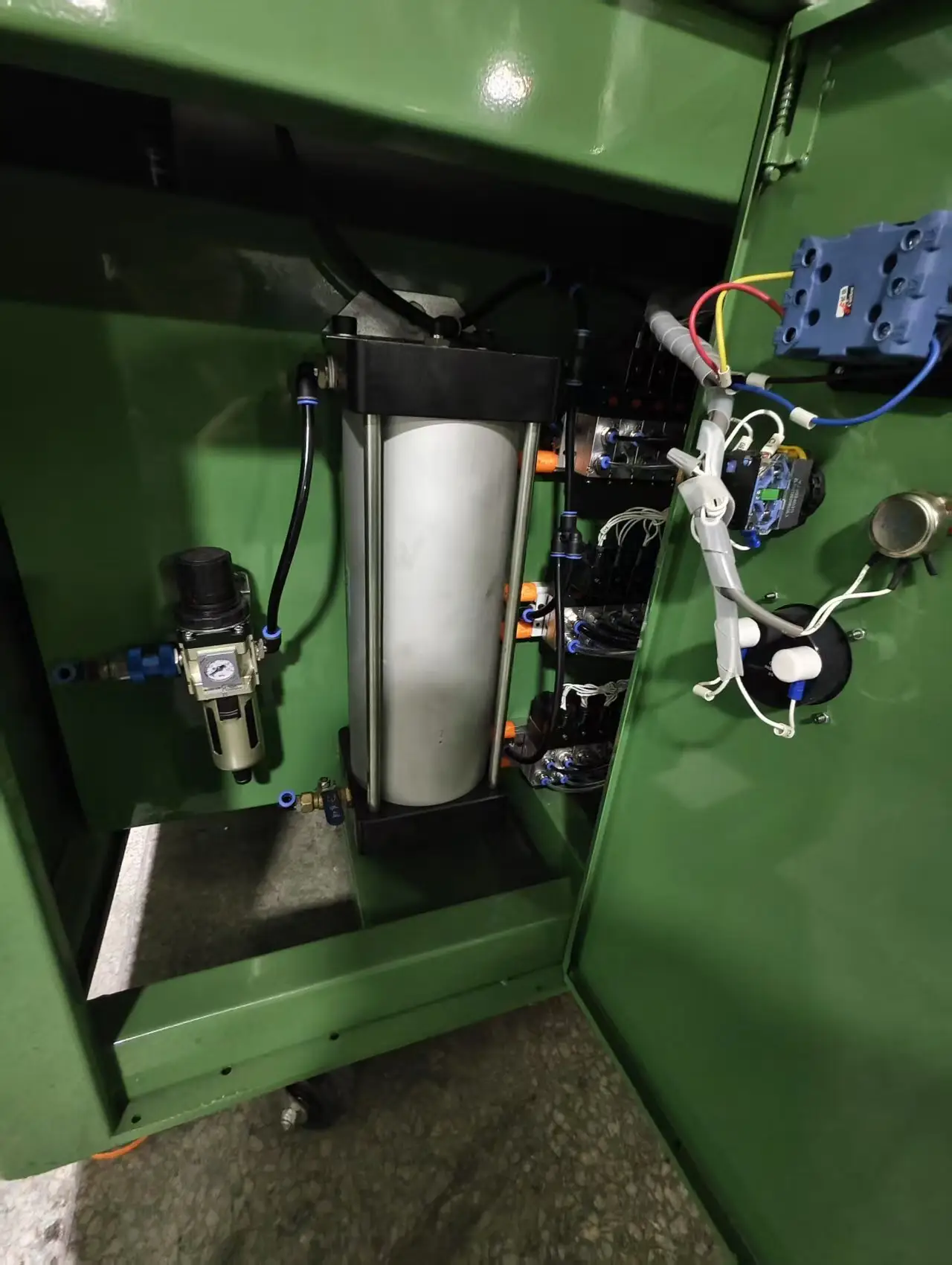 Factory Direct Zipper Machinery Price List 10