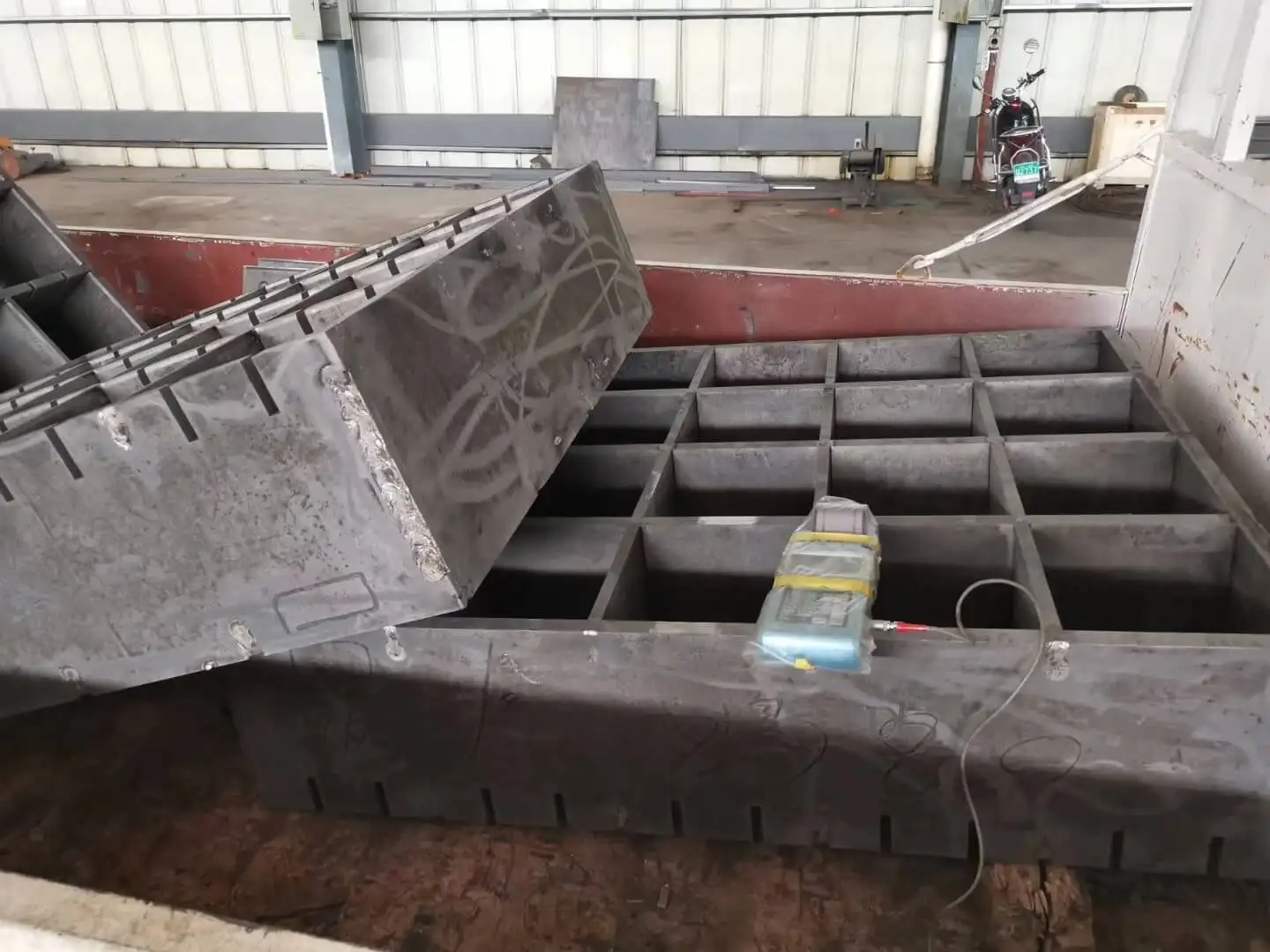 Concrete Block Making Machine by YIXIN 3