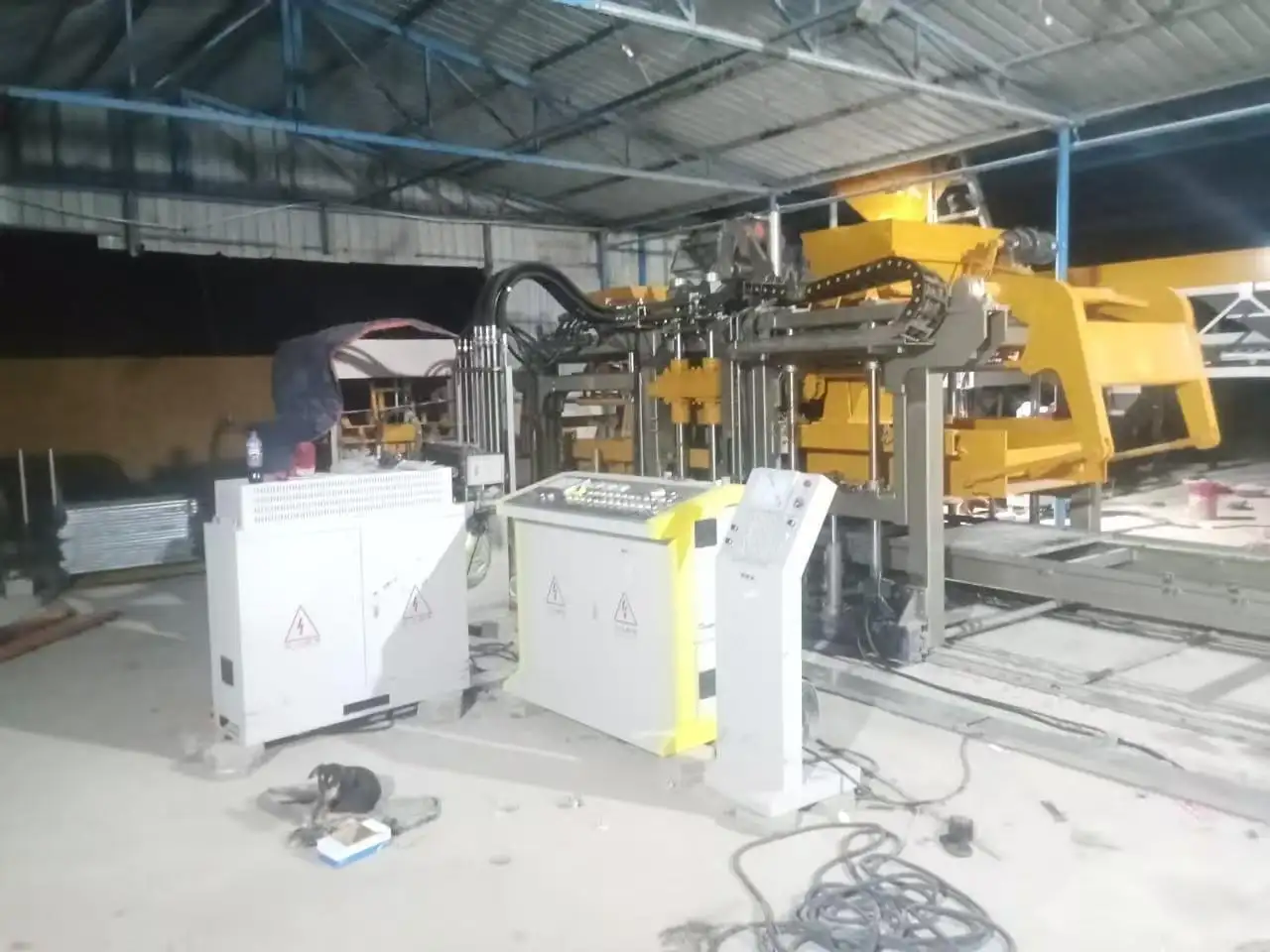 Block Manufacturing Machine - - YIXIN 3