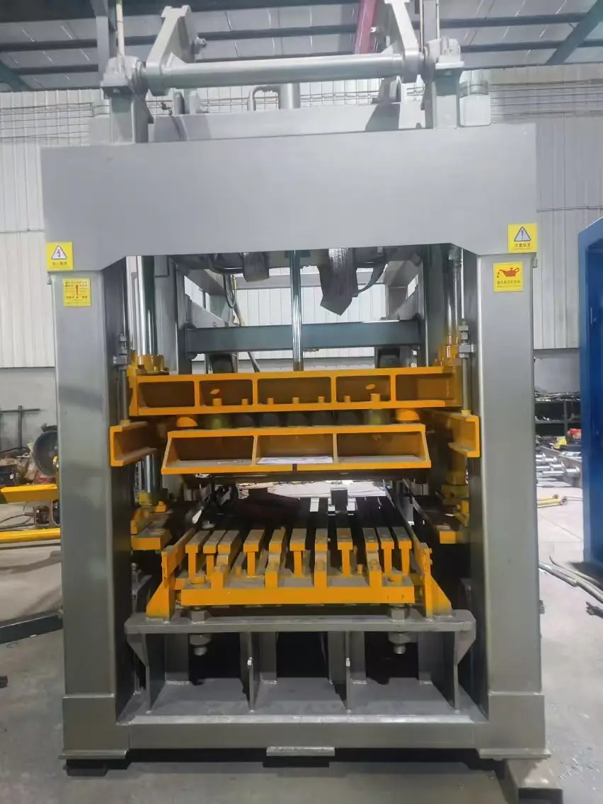 Concrete Block Machine by YIXIN 5