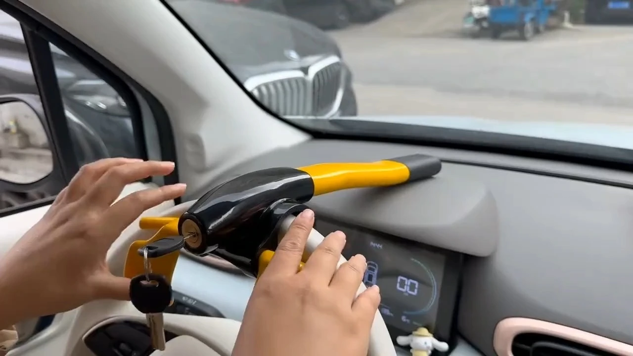 Professional Universal Steering Wheel Lock, Anti-Theft T-Lock, Handlebar Lock, Headlock, Car Safety Lock 1