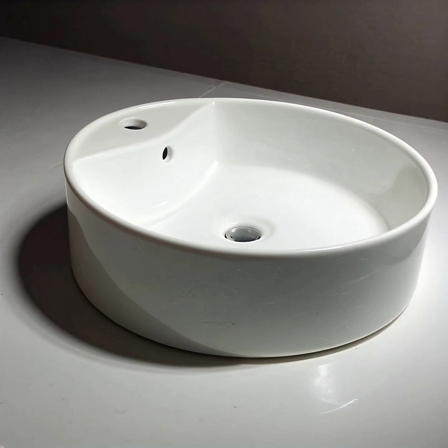 Round Ceramic Art Sink Bathroom Basin Personalized Design Suitable for Different Interior Options 1