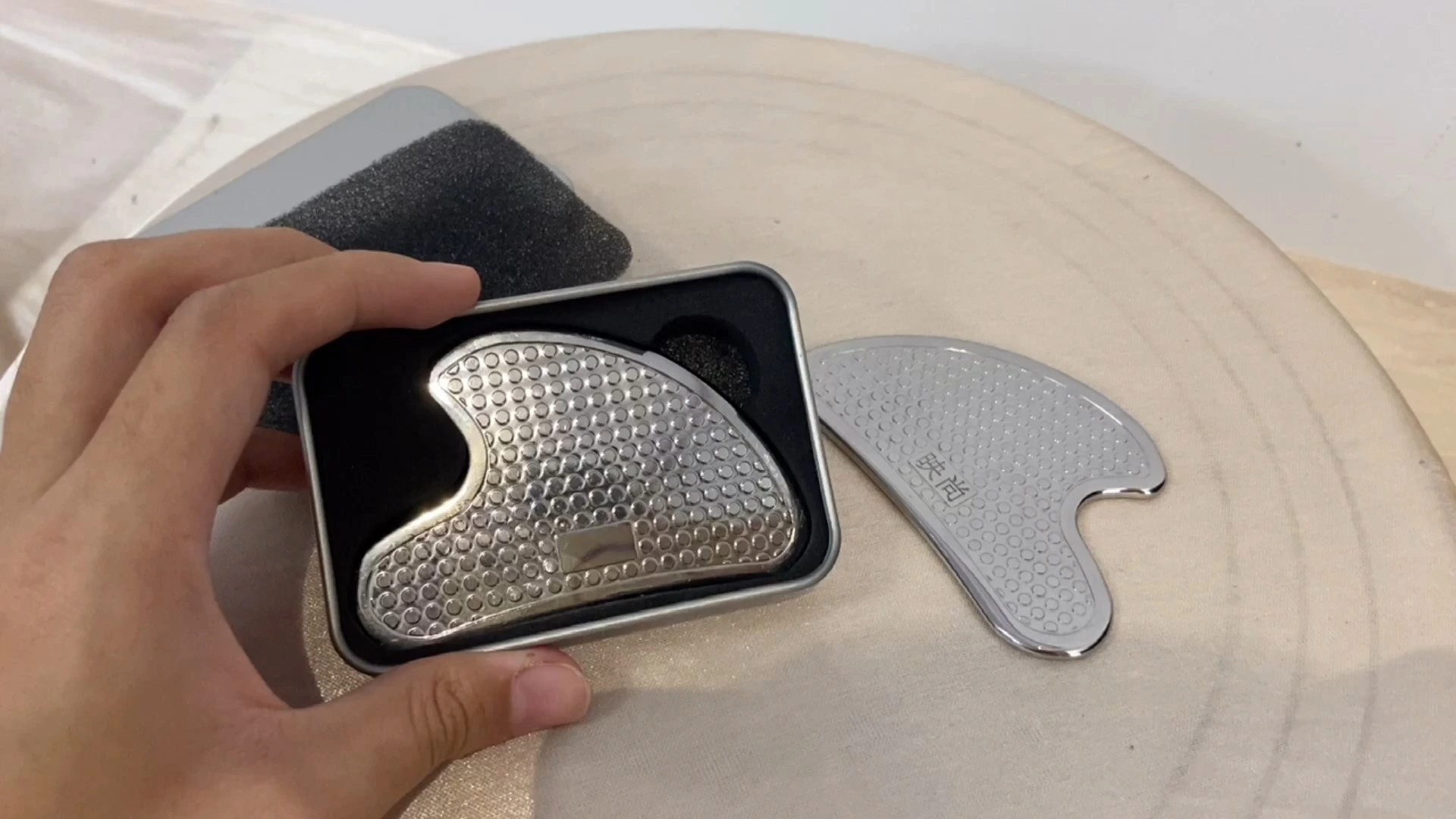 Anti-slip stainless steel scraping board beauty guasha Stainless steel Stainless steel gua sha Yingshang 1