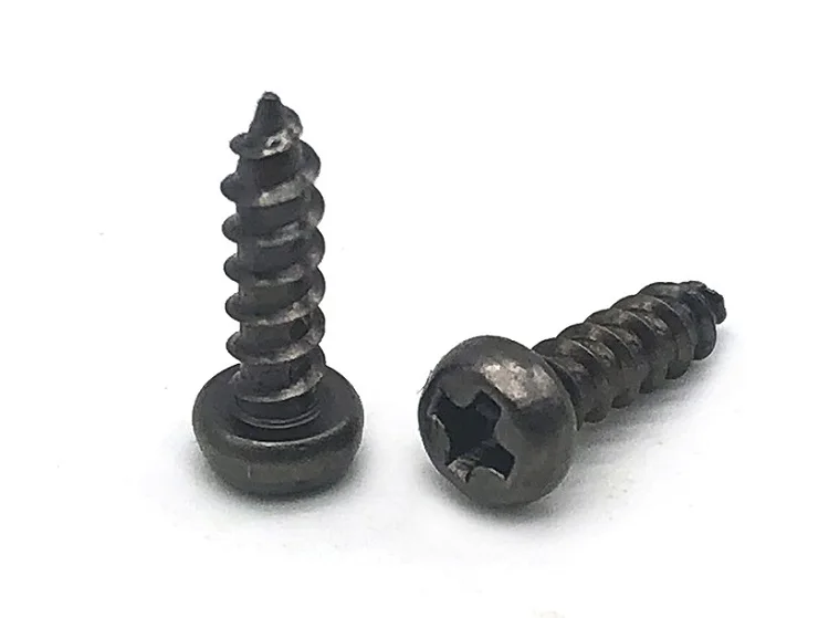 Vis à bois à tête cylindrique encastrée cruciforme M2-M8 personnalisée de qualité OEM 11