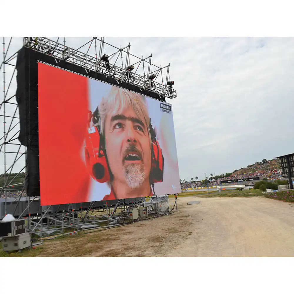 Lights, Camera, LED Action: The Impact Of Stage Background LED Technology 1