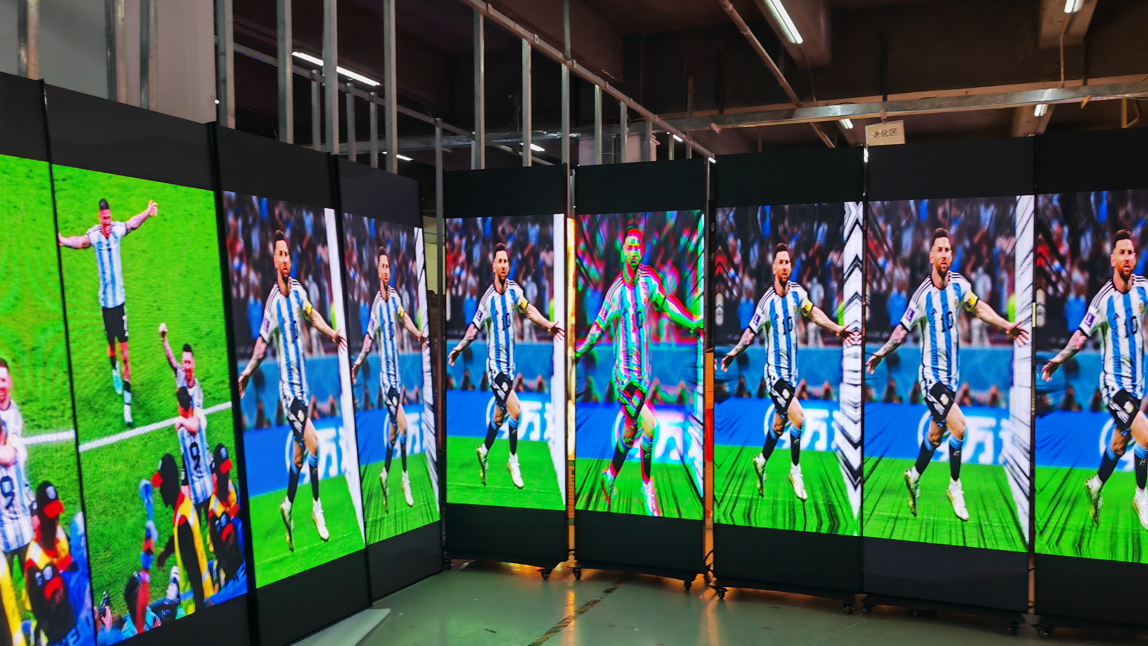 Led Poster Screen Portable UHD GOB1.25 Price For Exhibition 2
