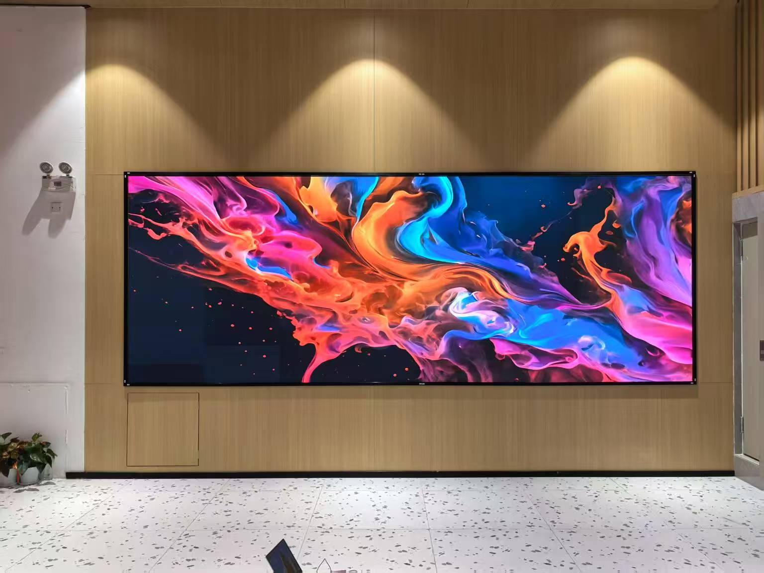 Affichages LED intérieurs de Lecede Gob pour Showroom: plus intelligent, plus élégant, plus lumineux