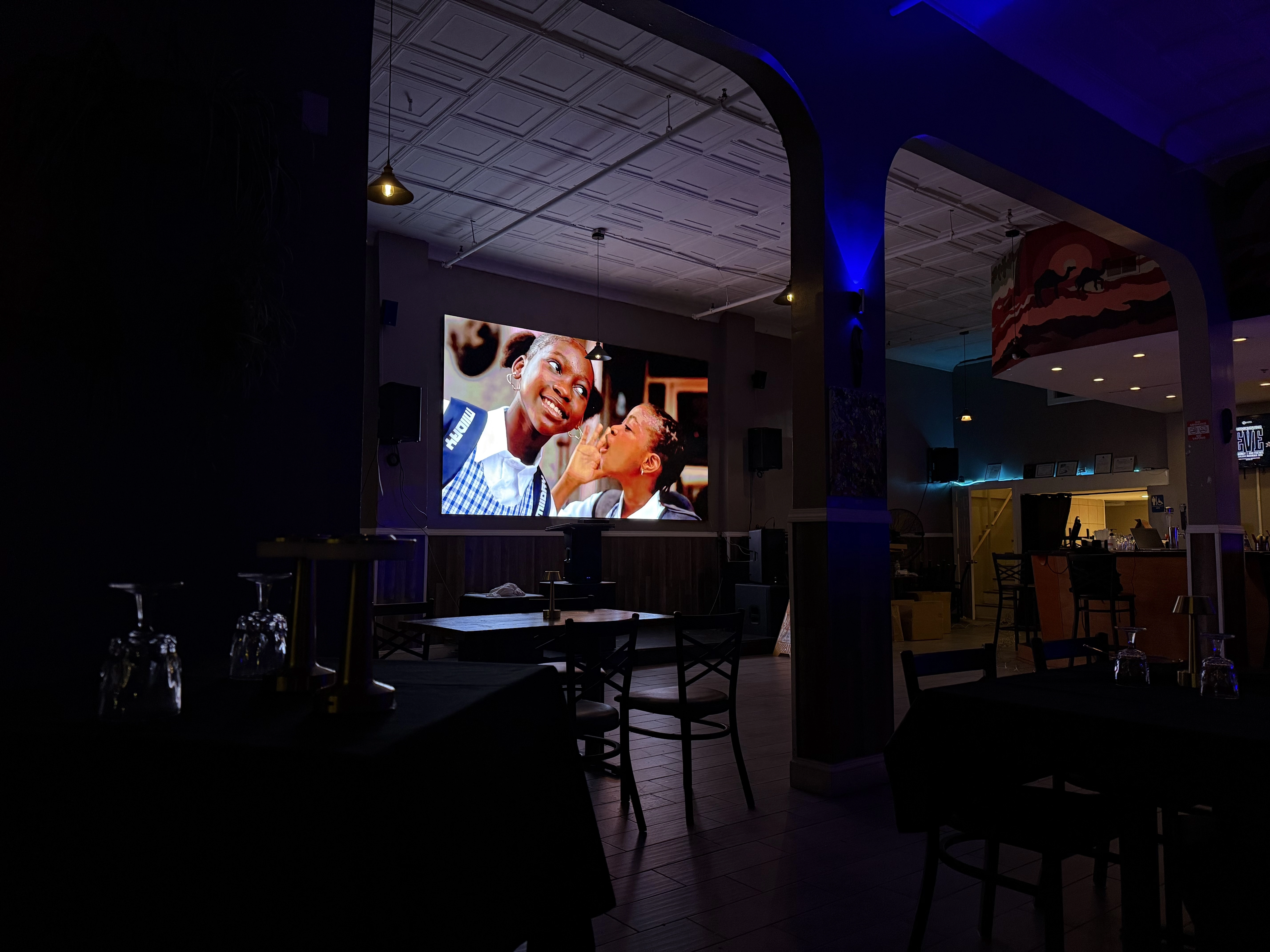 Pantalla LED de cine en casa Lecede: entretenimiento en pantalla grande para espacios reales 1