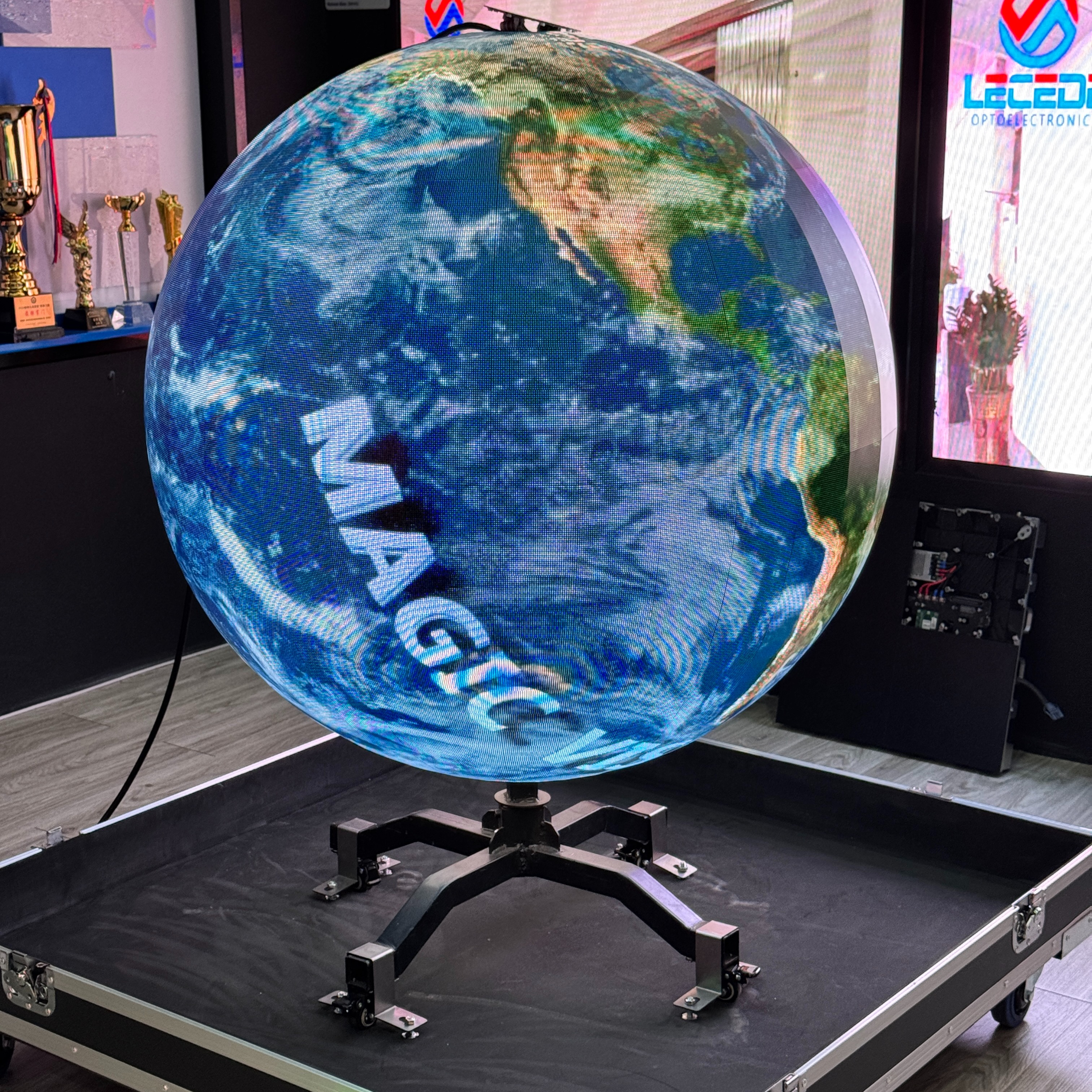 Pantalla LED esférica serie RX-Flex: imágenes inmersivas de 360° sin interrupciones 2