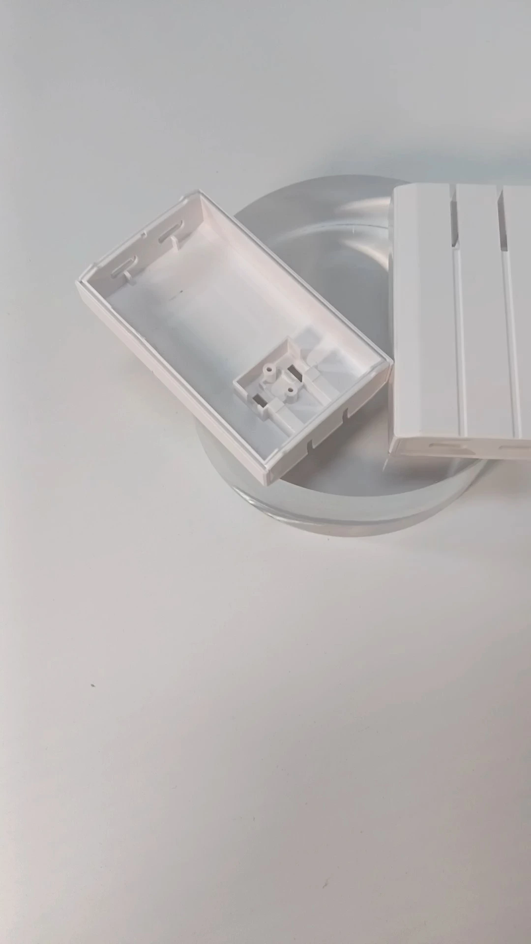 Kleine Ladebankschale, PC-Material, Typ-C-Doppelanschlüsse 1