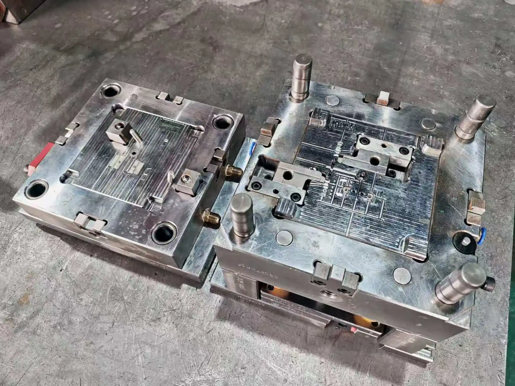 Plastic Injection Molding Application From China 2