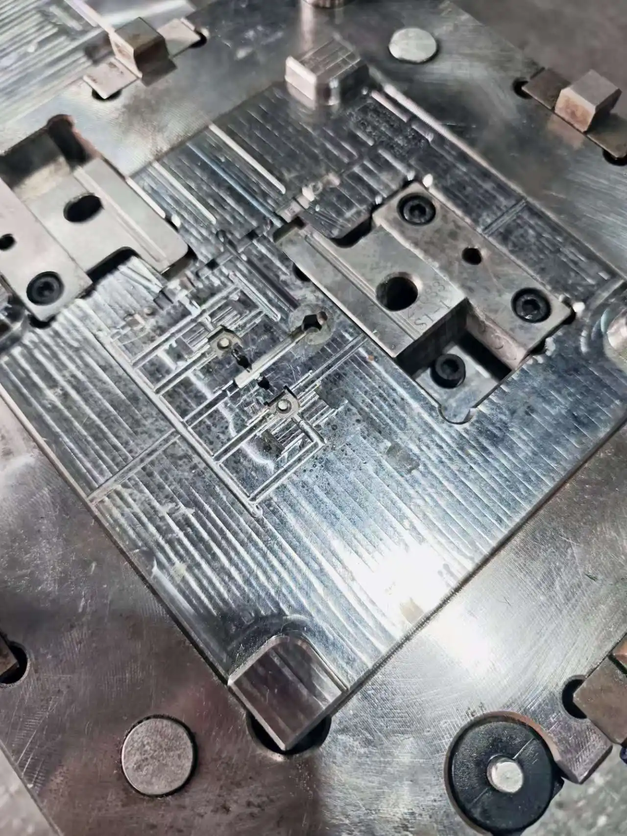 Plastic Injection Molding Application From China 5