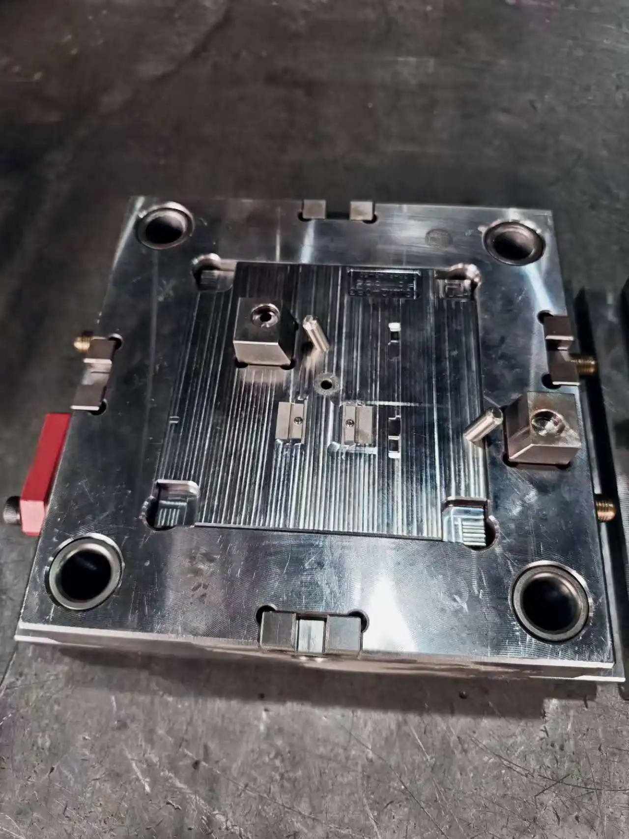 Plastic Injection Molding Application From China 3