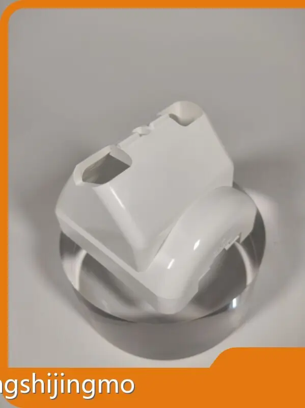 Plastic Injection Molding Companies with Custom Services 1