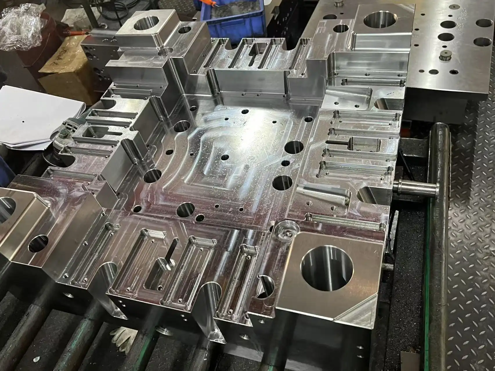 Customized mold base service on demand | ± 0.02mm tolerance control | Fast delivery worldwide 1