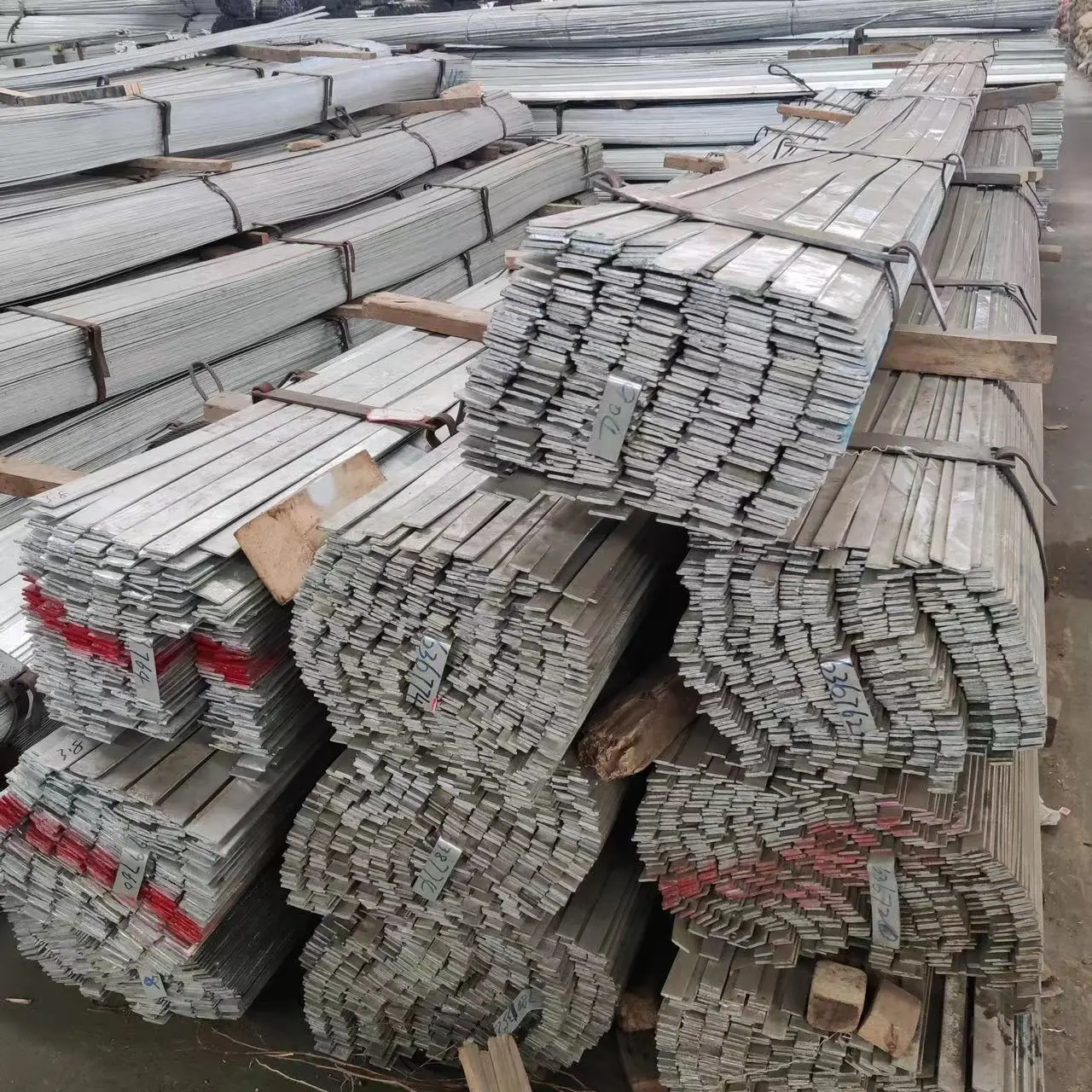 Hot dipped galvanied steel flat bar carbon steel flat bar 1055 hot dipped flat steel bar 1