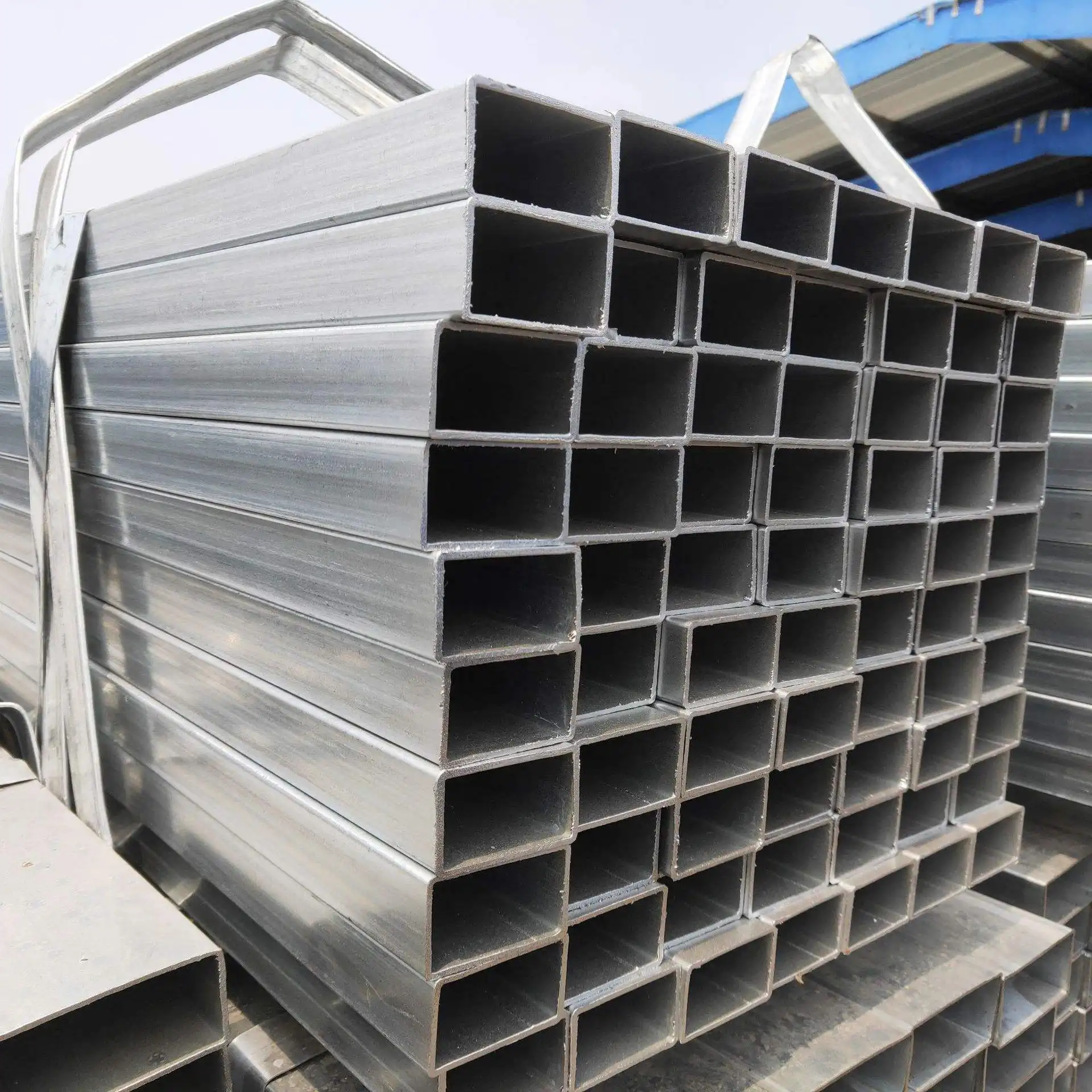 Hot Dipped Galvanized Steel Tube LC by HengHui Steel 2
