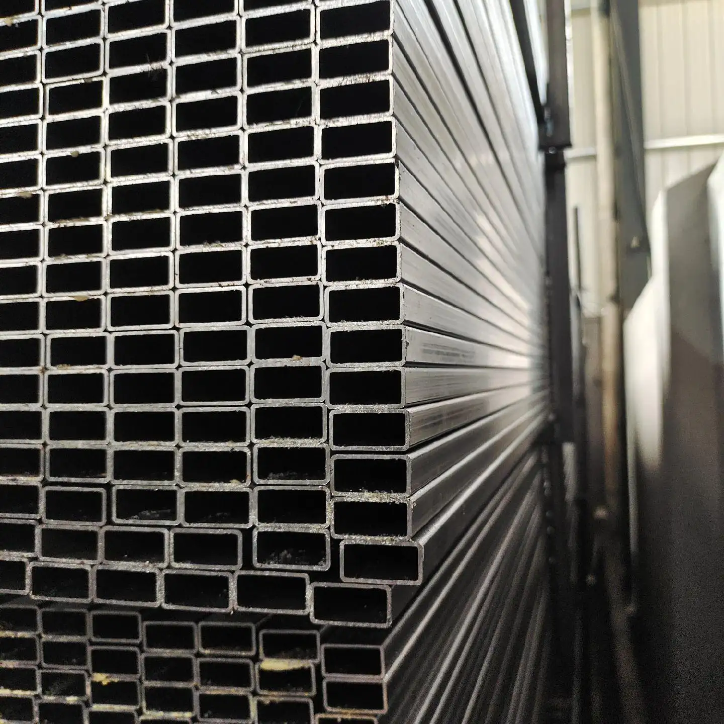 Black Square Tubing 15-20days - - HengHui Steel 3