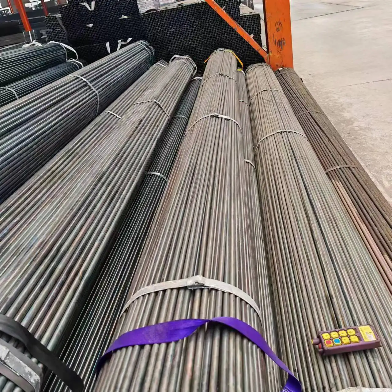 Black Structural Pipe Conventional Marine Packing by HengHui Steel 3