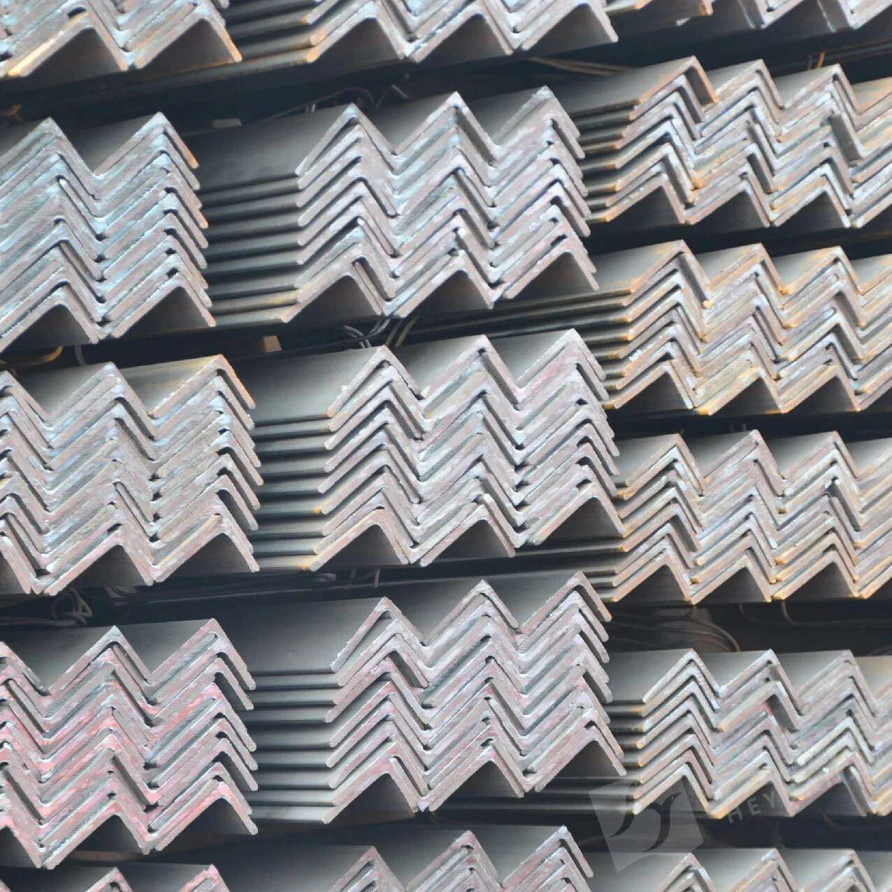 Hot Dipped Galvanized A36 Hot rolled galvanized (HDG) steel angles/mild steel angle bar/iron(Manufacturer)Q235/SS400/A36 Hot rolled 1