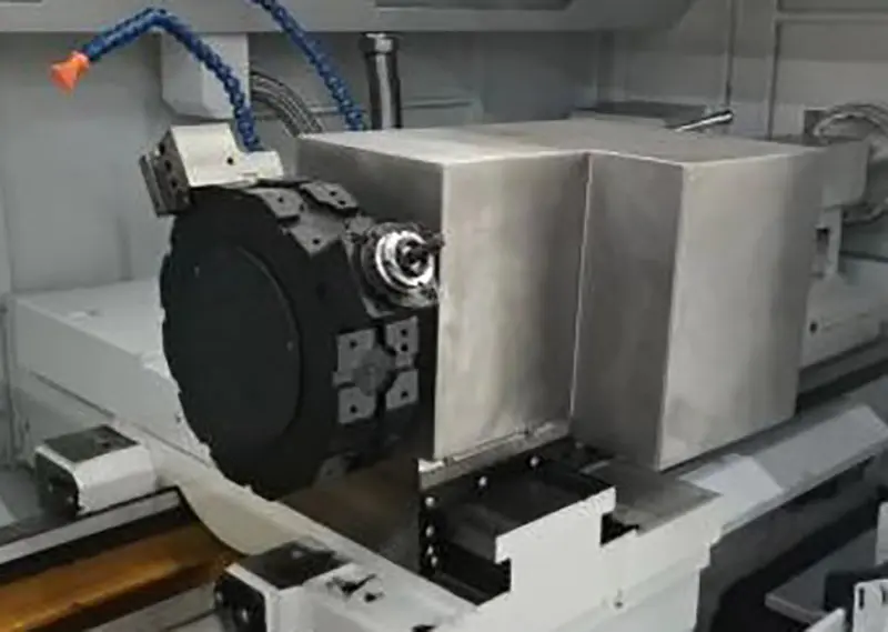 Hot Cnc Heavy Duty Lathe 1030mm SOUTH Lathe Brand 4