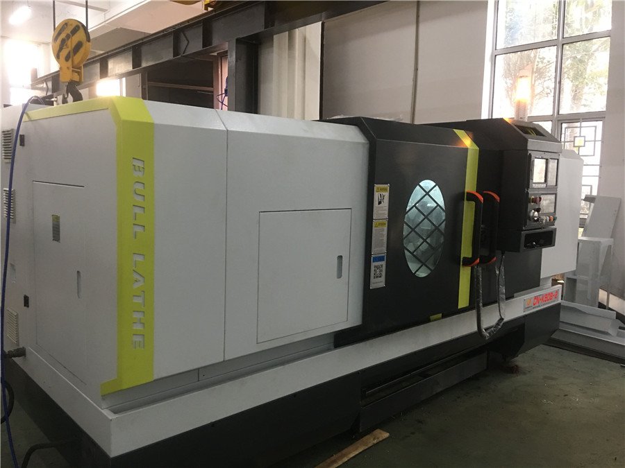 560mm swing over bed CNC lathe –1500mm machining length-Manual Lathe Machine, Economic CNC Lathe Machine,  Heavy Duty Flat Bed CNC Lathe Machining Center
