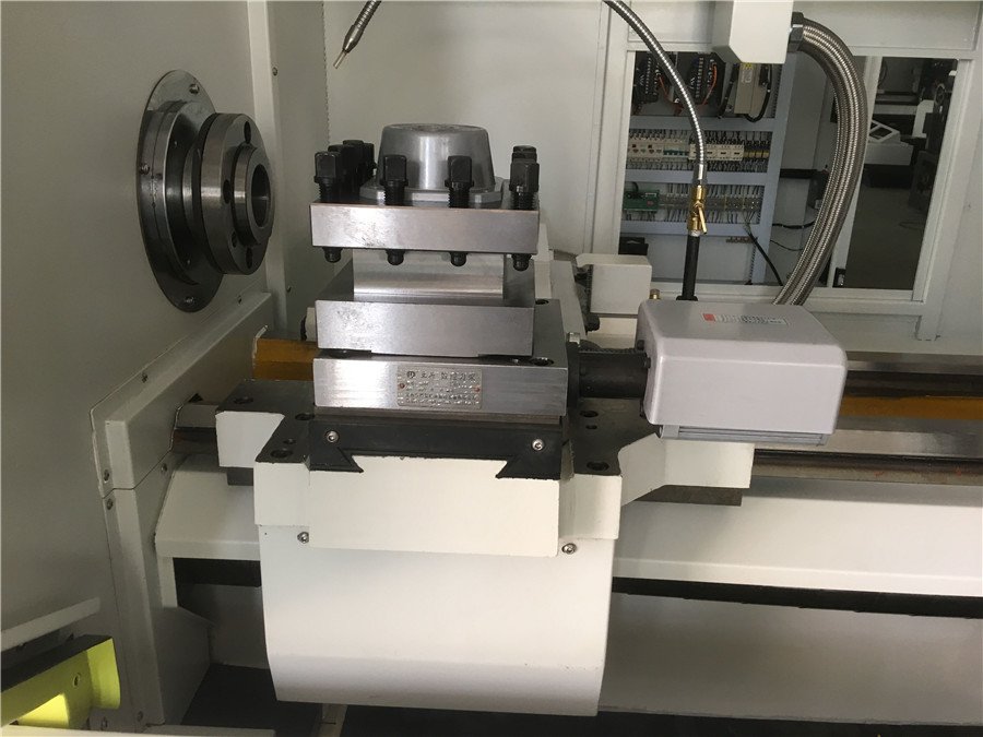 560mm swing over bed CNC lathe –1500mm machining length-Manual Lathe Machine, Economic CNC Lathe Machine,  Heavy Duty Flat Bed CNC Lathe Machining Center