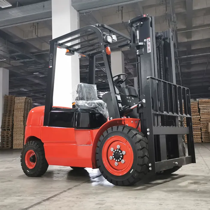 2.5 Ton Hydraulic Diesel Forklift Lifting Height 4800mm With Xinchai Engine 1