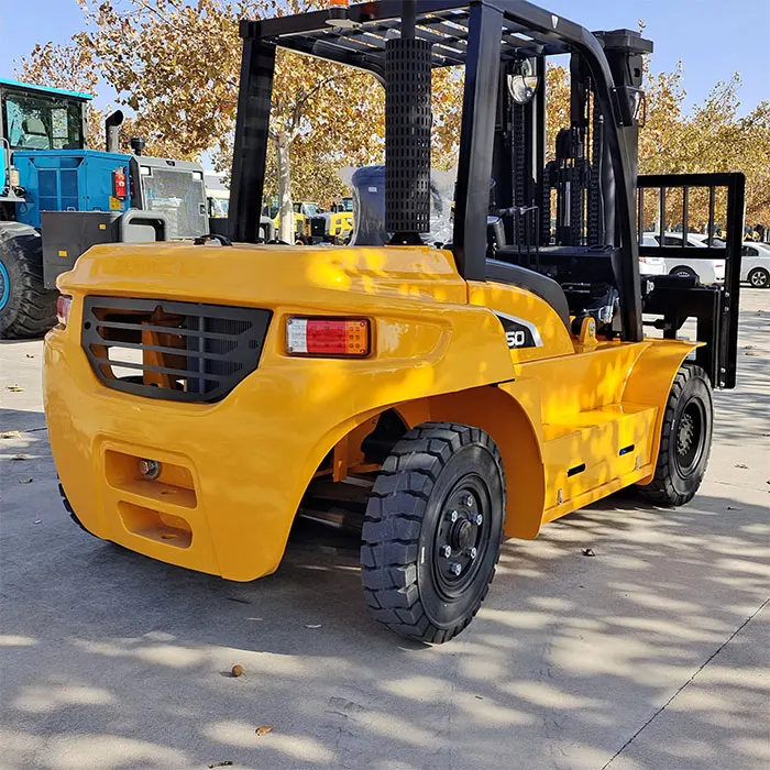 Hot Sale Diesel Forklift 5ton Diesel Forklift With Forklift Attachment Roll Clamp/block Clamp 2