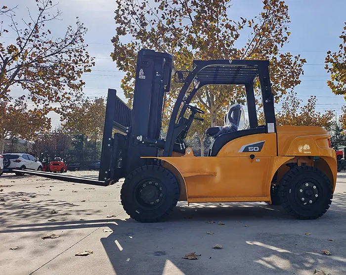 Hot Sale Diesel Forklift 5ton Diesel Forklift With Forklift Attachment Roll Clamp/block Clamp 6