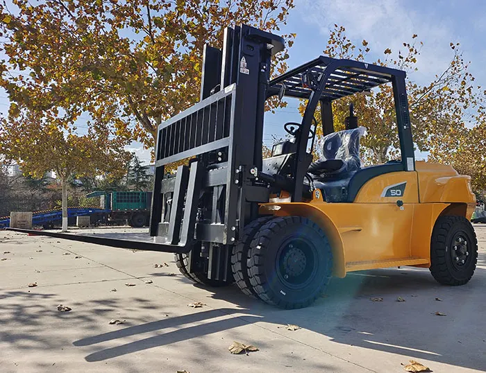 Hot Sale Diesel Forklift 5ton Diesel Forklift With Forklift Attachment Roll Clamp/block Clamp 5