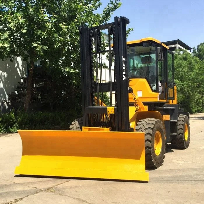4 Ton Rough Terrain Forklift With Snow Shovel 2